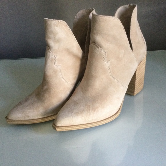Steve Madden Western Booties - Picture 8 of 8
